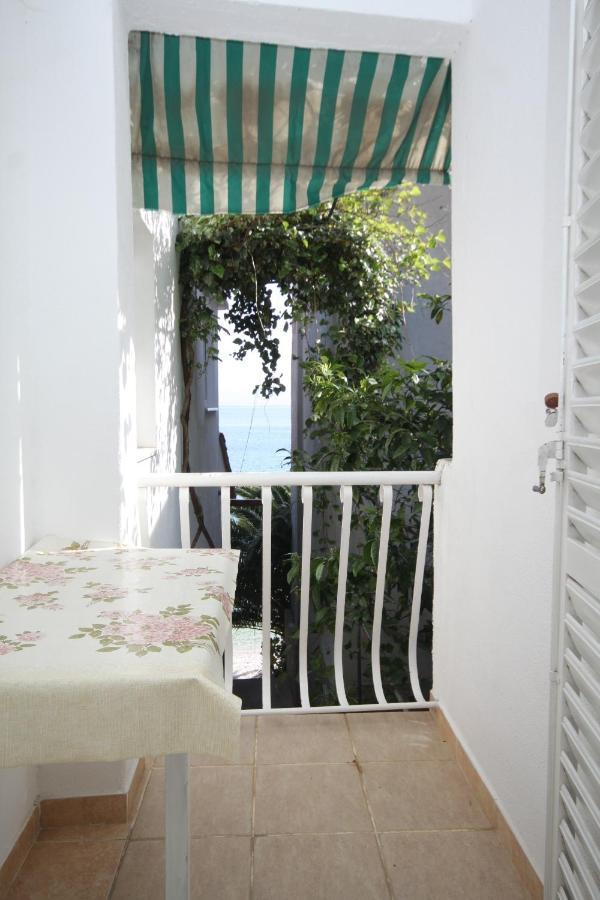 Seaside Secluded Apartments Cove Smokvina, Hvar - 4036 Bogomolje Eksteriør billede